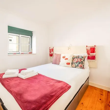Guestready - Machado Castro Near Santos-o-novo Apartment *